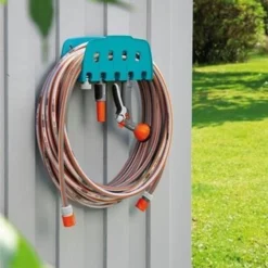 GARDENA Slanghouder - Incl. Opbergruimte Voor GARDENA Aansluitstukken -Exporteren Buiten Groen Winkel 755x1200